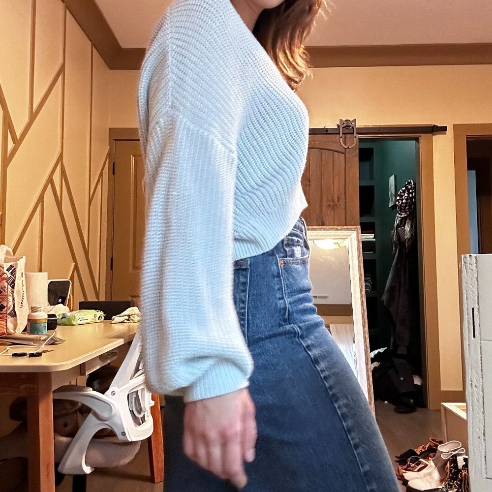 sweater - Picture 4 of 5